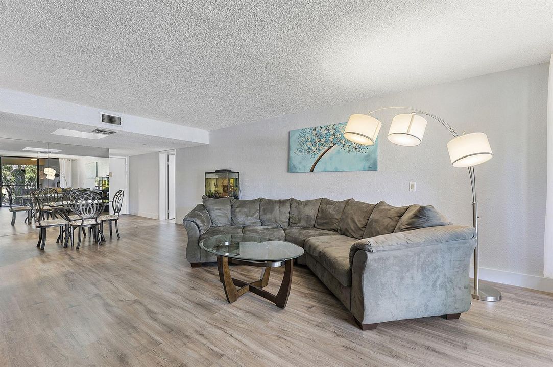 Living Room/Dinning