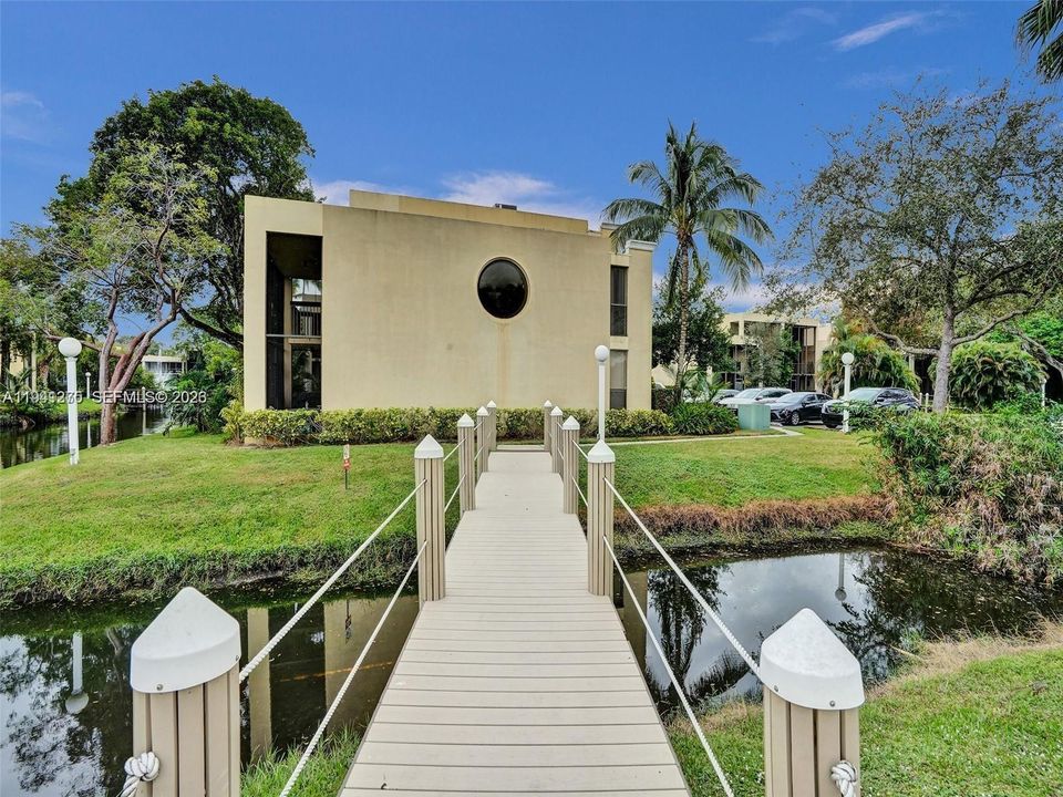 For Sale: $289,000 (3 beds, 2 baths, 1420 Square Feet)