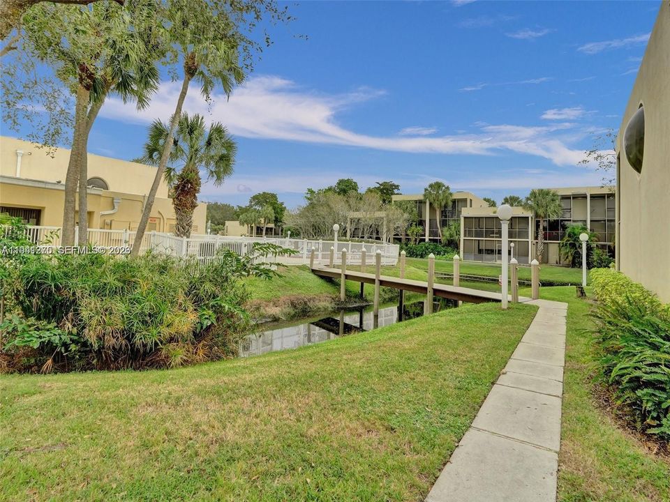 For Sale: $289,000 (3 beds, 2 baths, 1420 Square Feet)