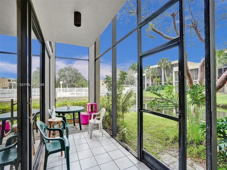For Sale: $289,000 (3 beds, 2 baths, 1420 Square Feet)