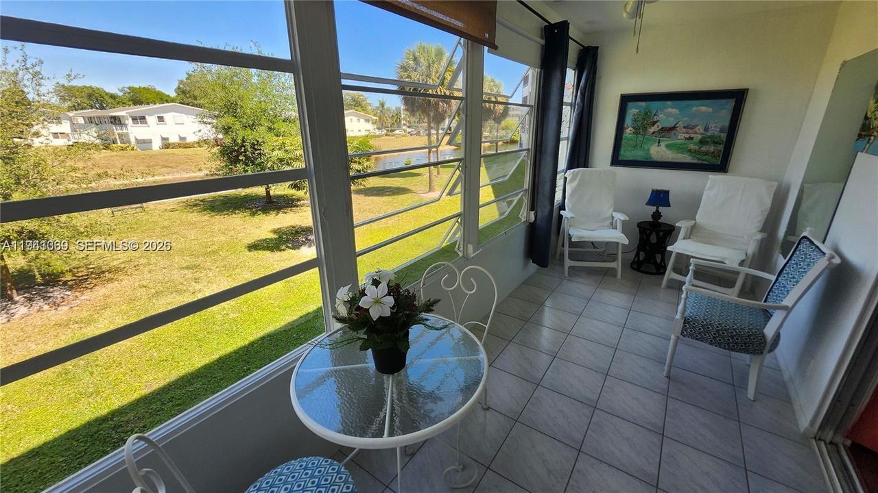На продажу: $110,000 (1 спален, 1 ванн, 738 Квадратных фут)