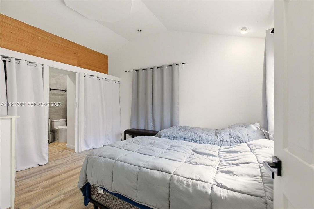 Недавно продано: $349,900 (4 спален, 4 ванн, 2478 Квадратных фут)
