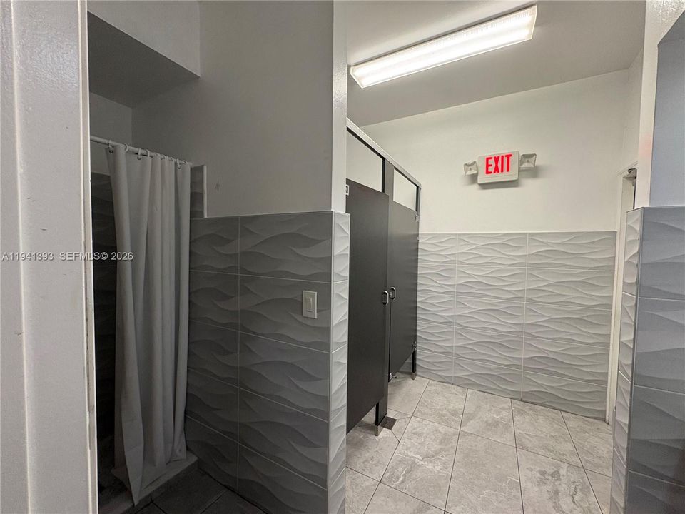 Activo con contrato: $199,900 (2 camas, 2 baños, 1370 Pies cuadrados)