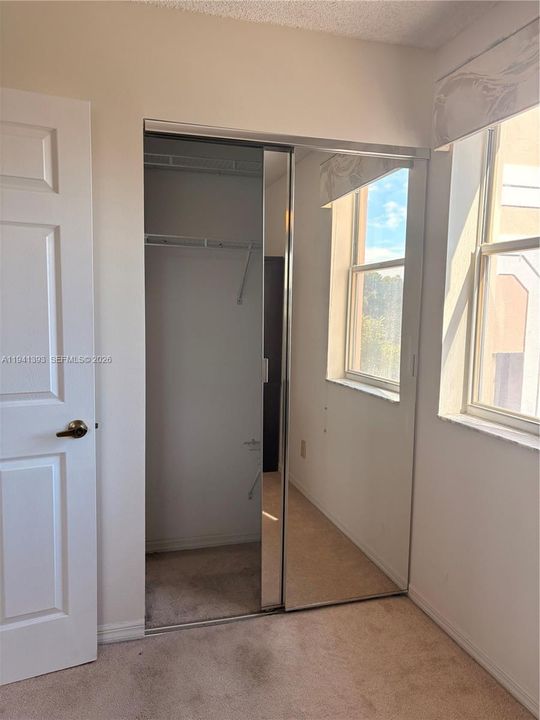 Activo con contrato: $199,900 (2 camas, 2 baños, 1370 Pies cuadrados)