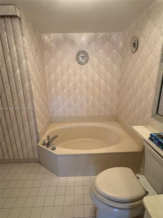 Activo con contrato: $199,900 (2 camas, 2 baños, 1370 Pies cuadrados)