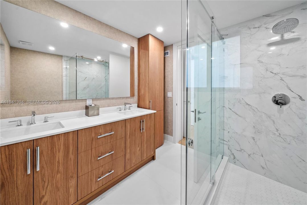 Недавно арендовано: $17,500 (4 спален, 3 ванн, 2606 Квадратных фут)