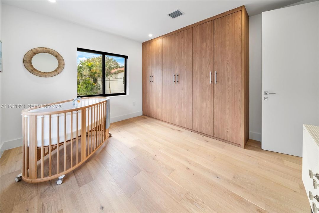 Недавно арендовано: $17,500 (4 спален, 3 ванн, 2606 Квадратных фут)