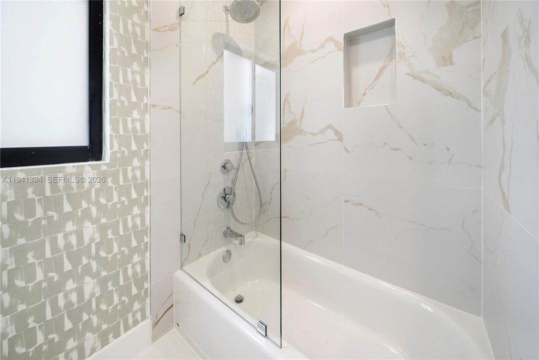 Недавно арендовано: $17,500 (4 спален, 3 ванн, 2606 Квадратных фут)