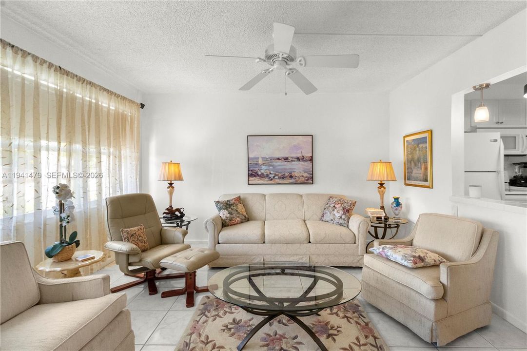 Active With Contract: $2,500 (1 beds, 1 baths, 603 Square Feet)