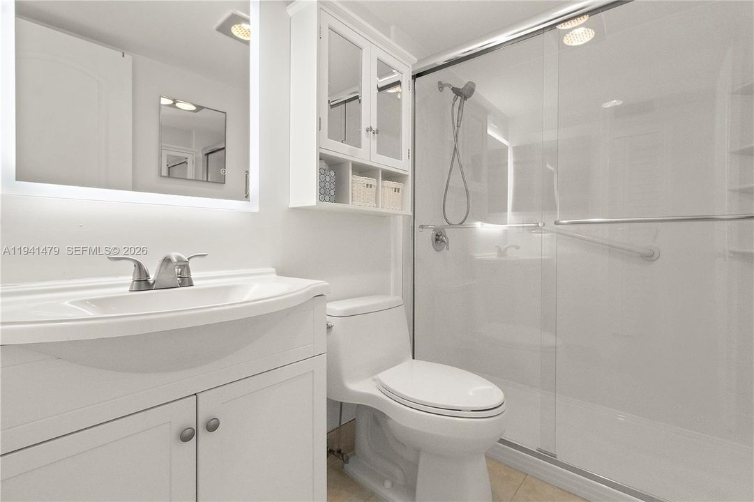 Active With Contract: $2,500 (1 beds, 1 baths, 603 Square Feet)
