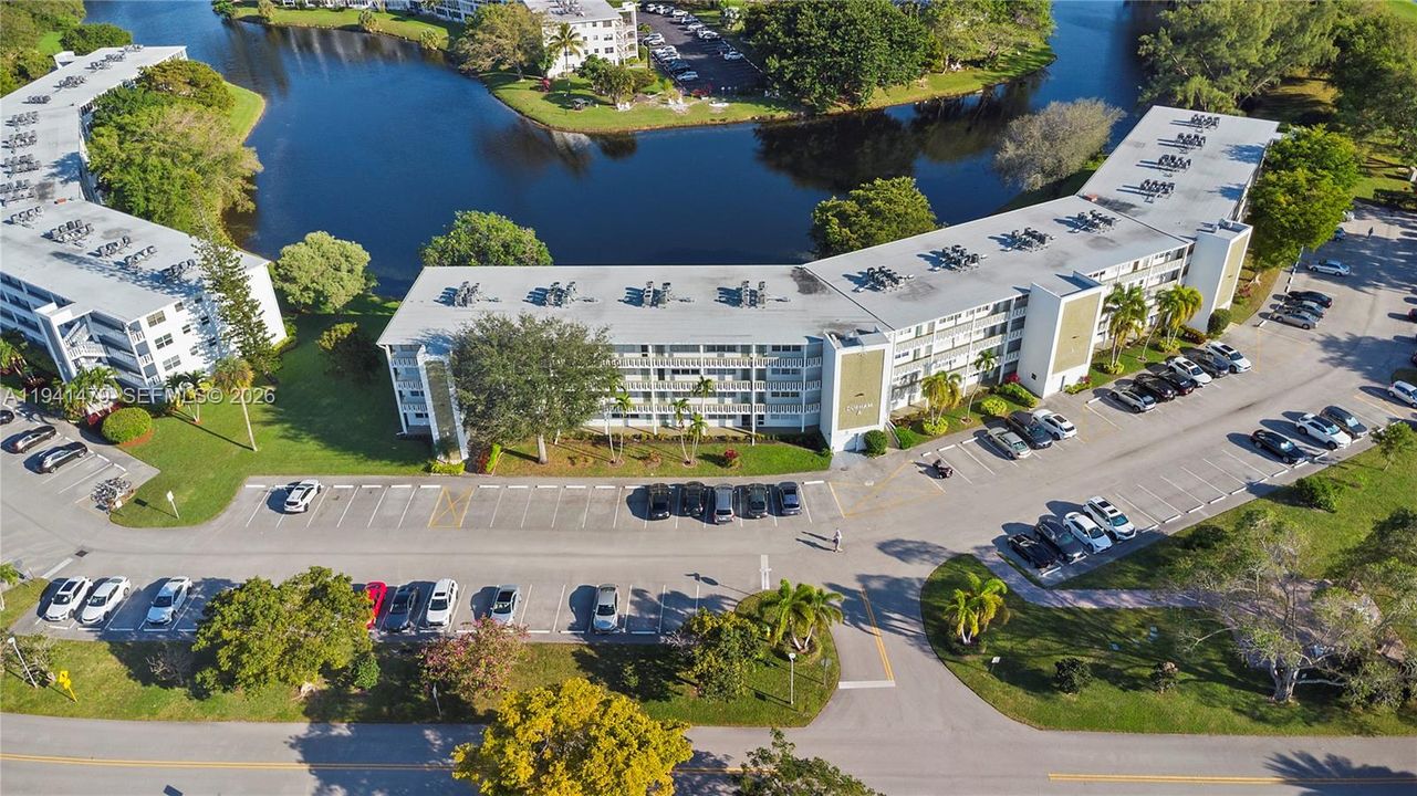 Active With Contract: $2,500 (1 beds, 1 baths, 603 Square Feet)