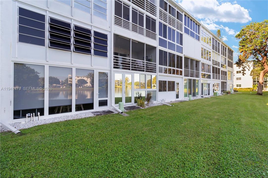 Active With Contract: $2,500 (1 beds, 1 baths, 603 Square Feet)
