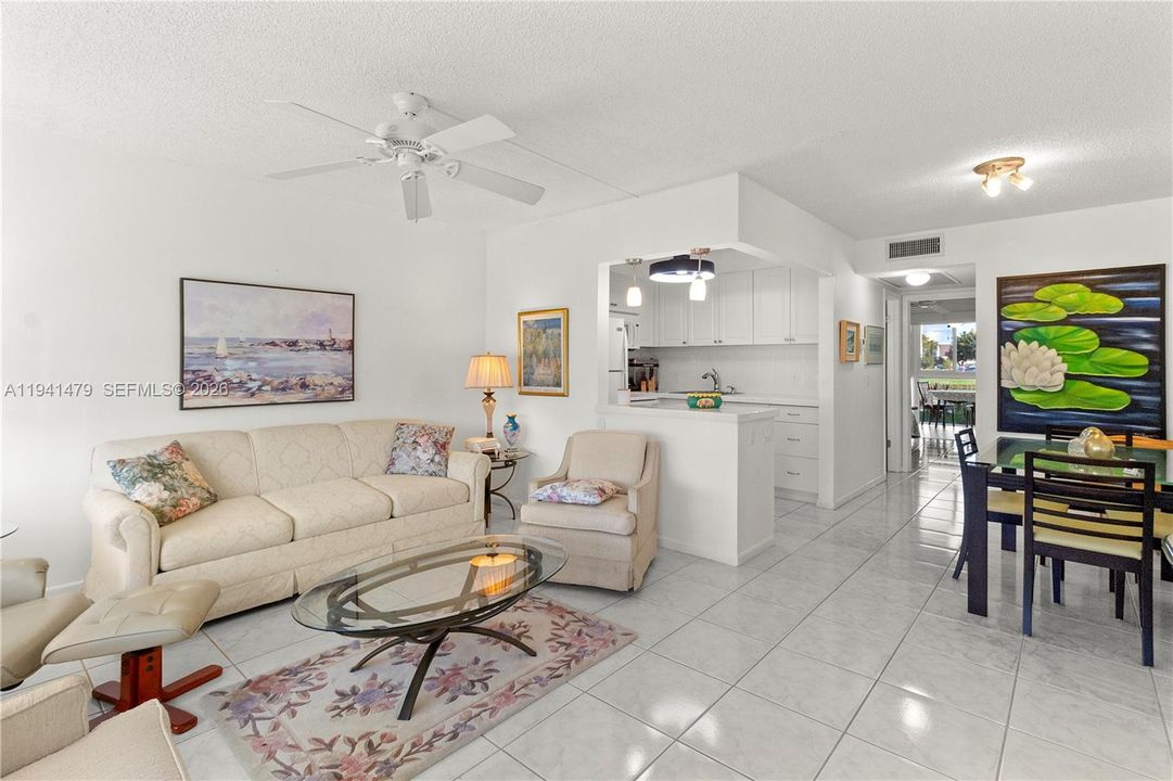 Active With Contract: $2,500 (1 beds, 1 baths, 603 Square Feet)