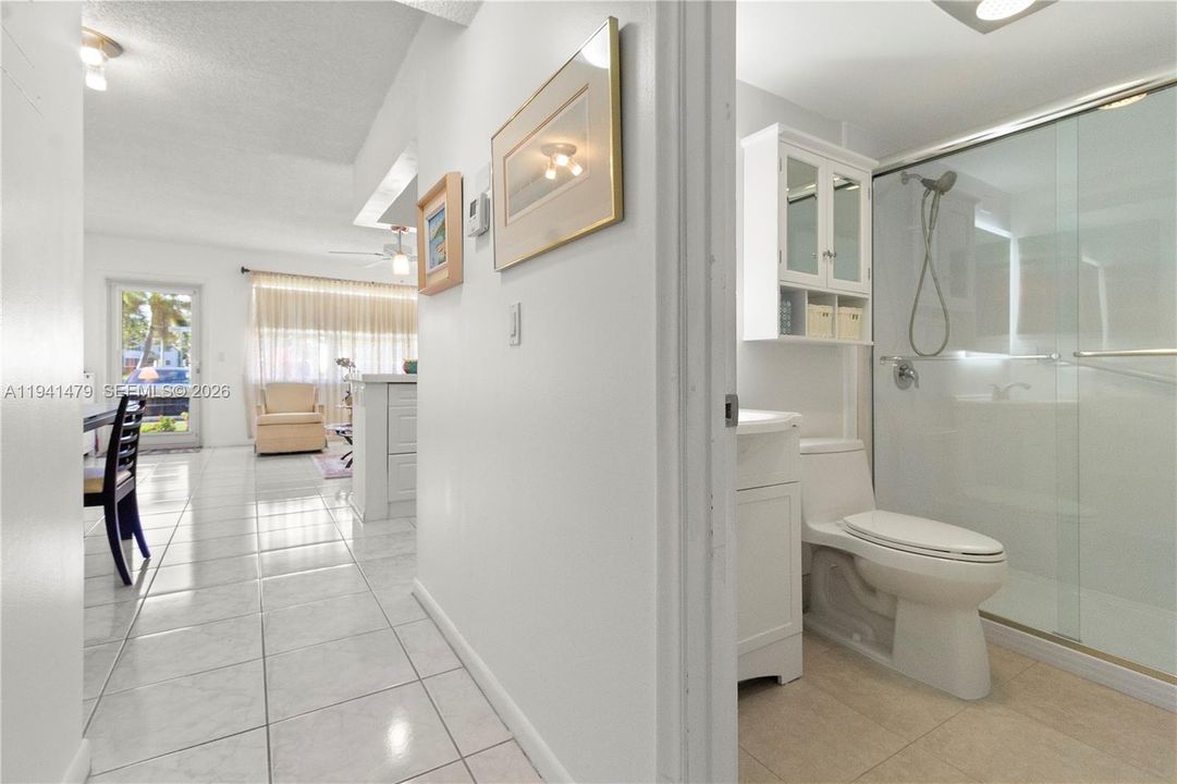 Active With Contract: $2,500 (1 beds, 1 baths, 603 Square Feet)