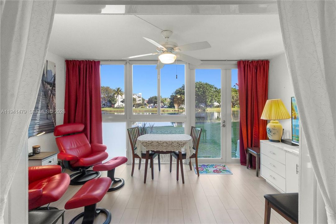 Active With Contract: $2,500 (1 beds, 1 baths, 603 Square Feet)