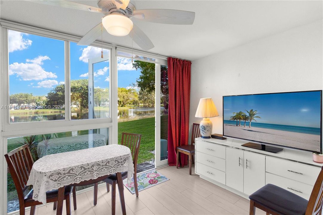 Active With Contract: $2,500 (1 beds, 1 baths, 603 Square Feet)