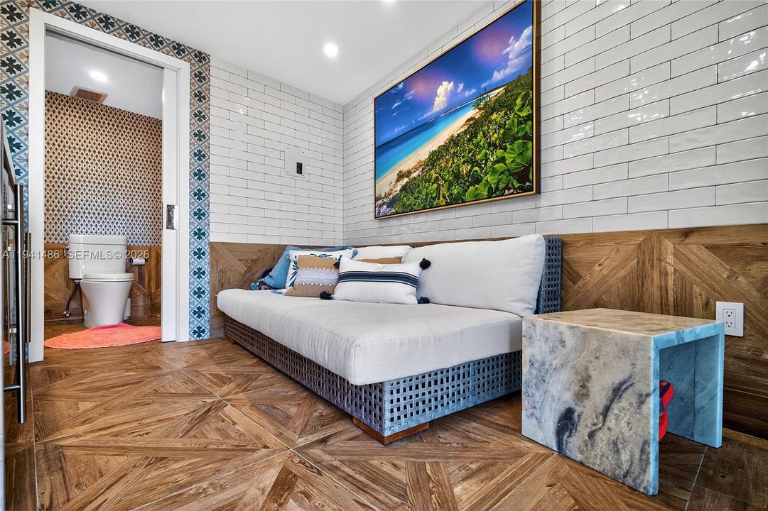 En Venta: $5,799,000 (3 camas, 3 baños, 3340 Pies cuadrados)
