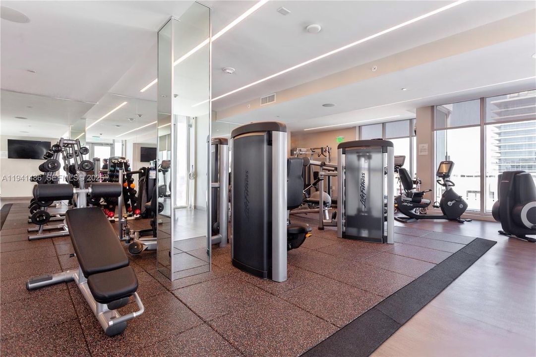 En Venta: $5,799,000 (3 camas, 3 baños, 3340 Pies cuadrados)