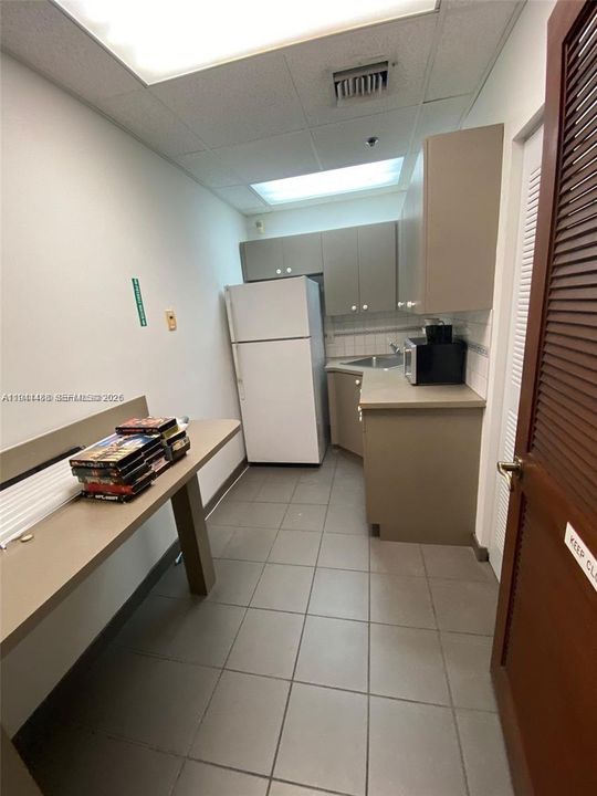 Active With Contract: $6,800 (0 beds, 0 baths, 0 Square Feet)