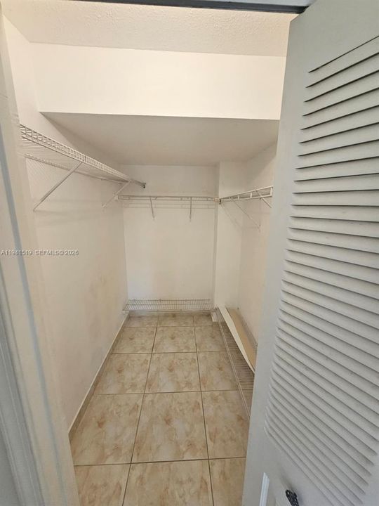 En Venta: $219,000 (2 camas, 2 baños, 1091 Pies cuadrados)