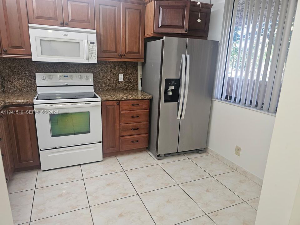 En Venta: $219,000 (2 camas, 2 baños, 1091 Pies cuadrados)