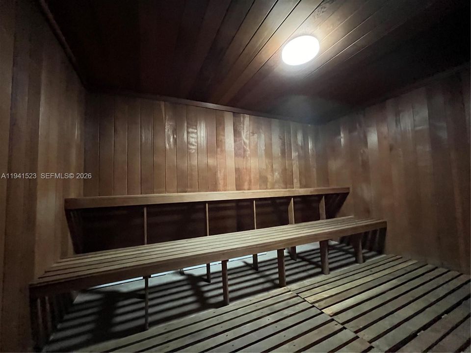 На продажу: $149,000 (2 спален, 2 ванн, 1290 Квадратных фут)