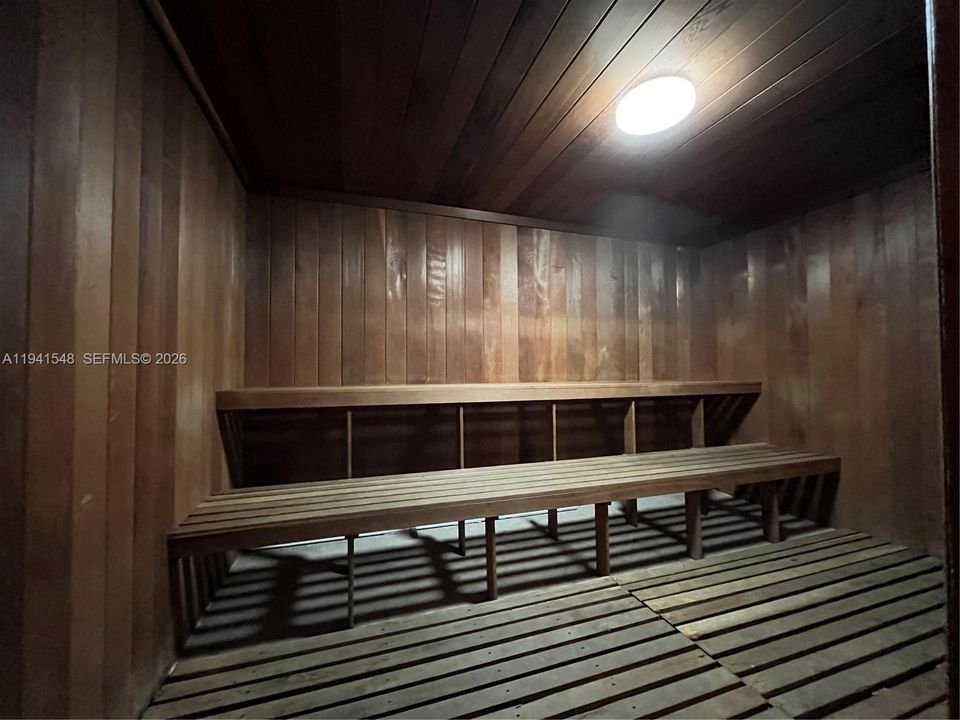 На продажу: $165,000 (2 спален, 2 ванн, 950 Квадратных фут)