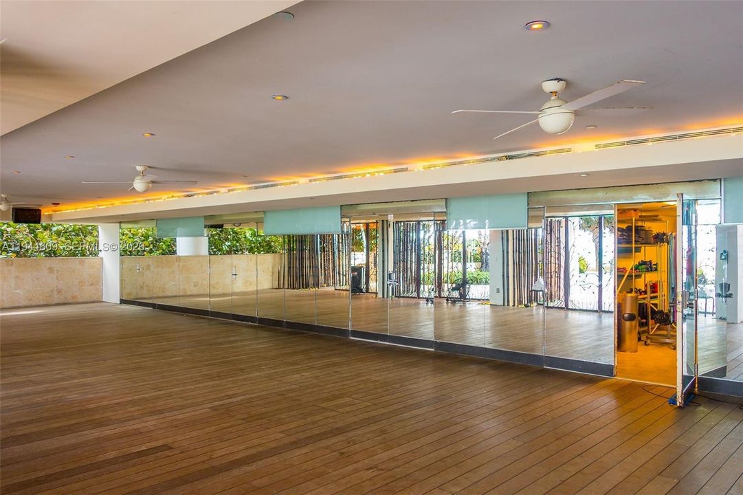 En Venta: $2,199,000 (2 camas, 2 baños, 1290 Pies cuadrados)