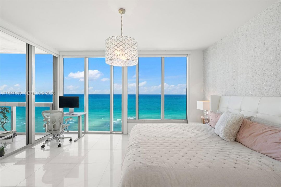 For Sale: $2,295,000 (2 beds, 2 baths, 1290 Square Feet)