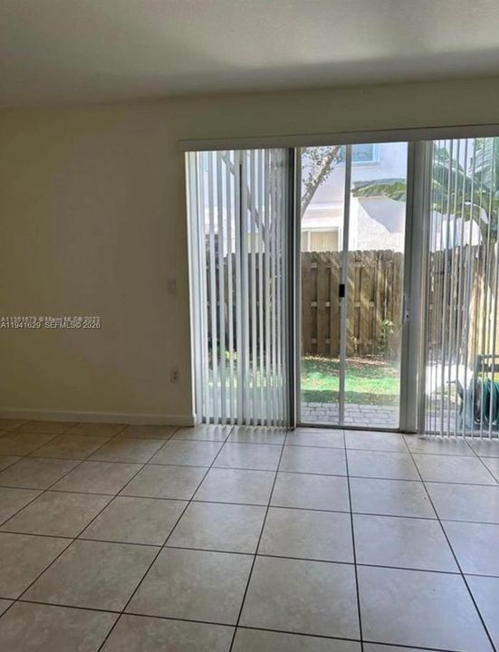 En Venta: $230,000 (2 camas, 2 baños, 1290 Pies cuadrados)