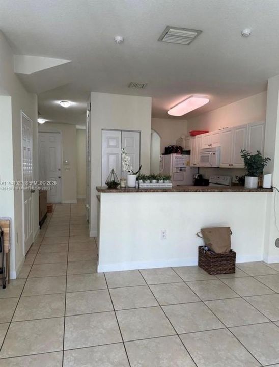 En Venta: $230,000 (2 camas, 2 baños, 1290 Pies cuadrados)