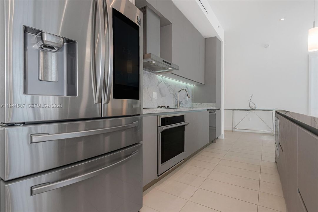 For Sale: $1,325,000 (2 beds, 2 baths, 1476 Square Feet)
