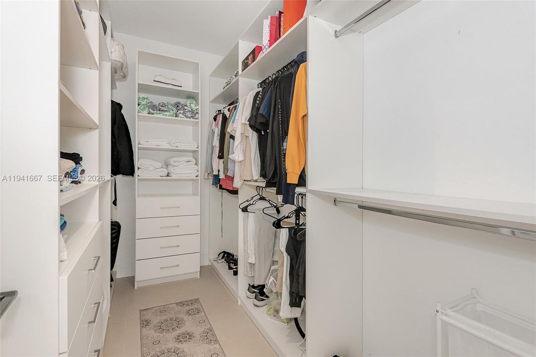 For Sale: $1,325,000 (2 beds, 2 baths, 1476 Square Feet)
