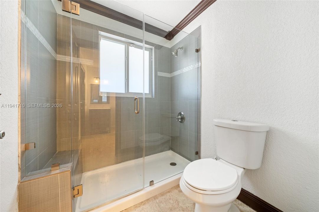 Недавно продано: $1,799,950 (5 спален, 4 ванн, 4710 Квадратных фут)