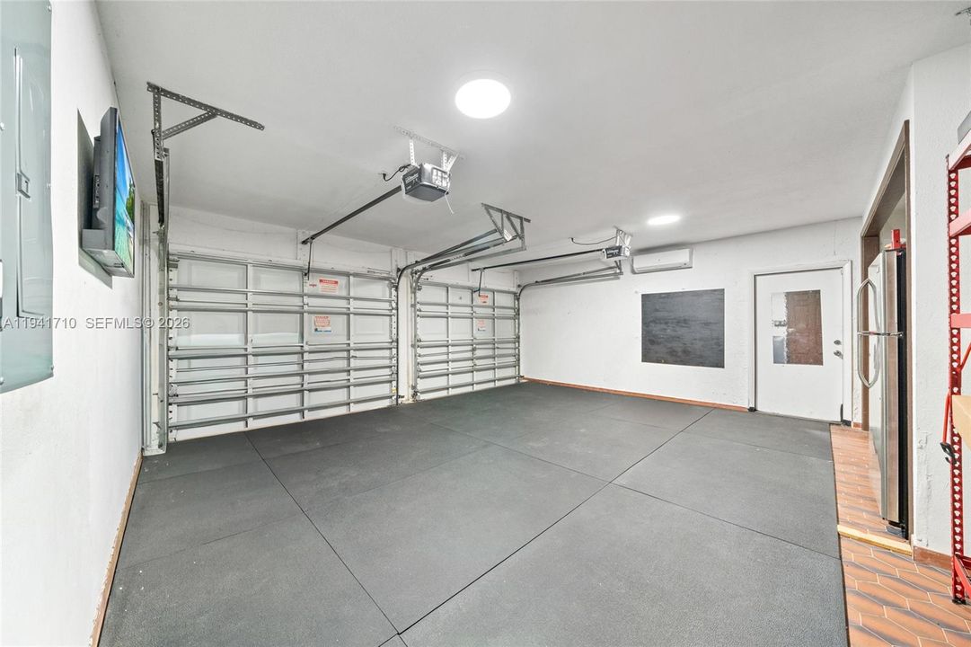 Недавно продано: $1,799,950 (5 спален, 4 ванн, 4710 Квадратных фут)
