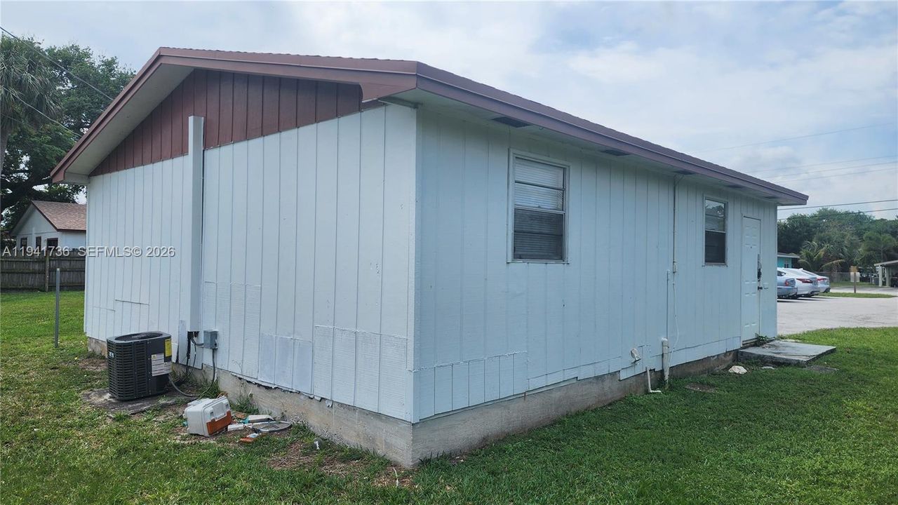 For Sale: $900,000 (0 beds, 0 baths, 2412 Square Feet)