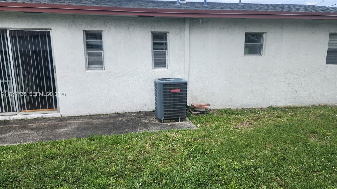 For Sale: $900,000 (0 beds, 0 baths, 2412 Square Feet)