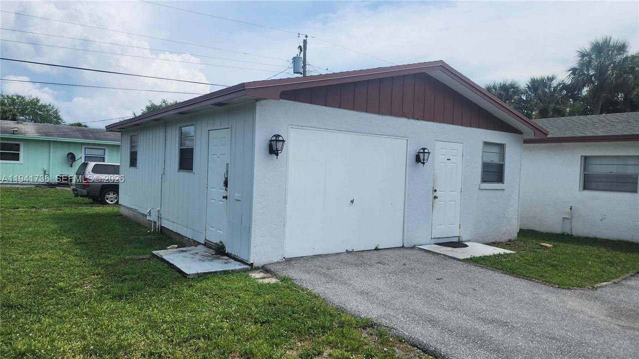 For Sale: $900,000 (0 beds, 0 baths, 2412 Square Feet)