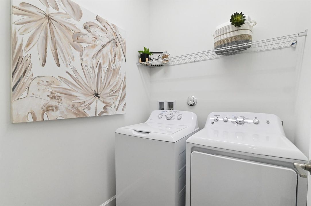 32 Laundry 01