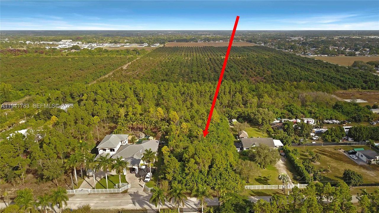 На продажу: $269,950 (0.78 acres)