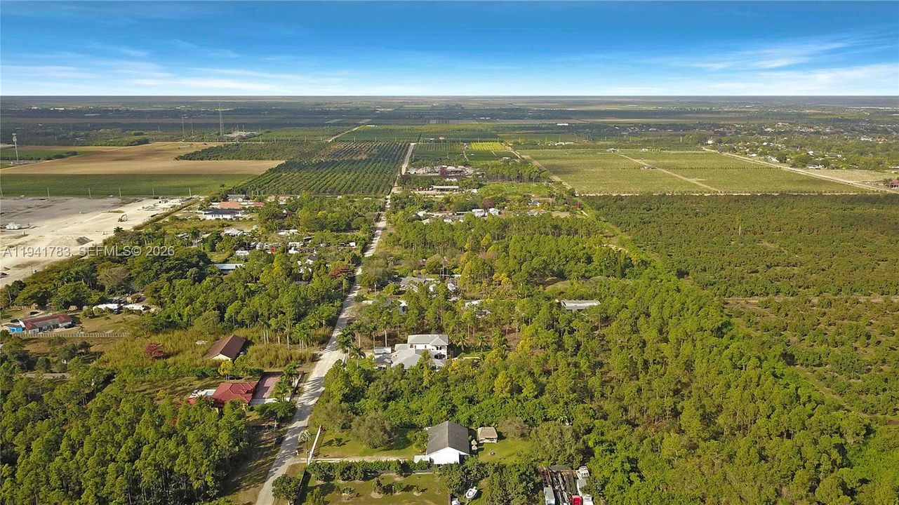 На продажу: $269,950 (0.78 acres)