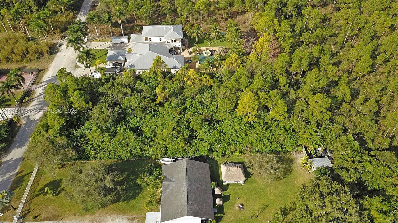 На продажу: $269,950 (0.78 acres)