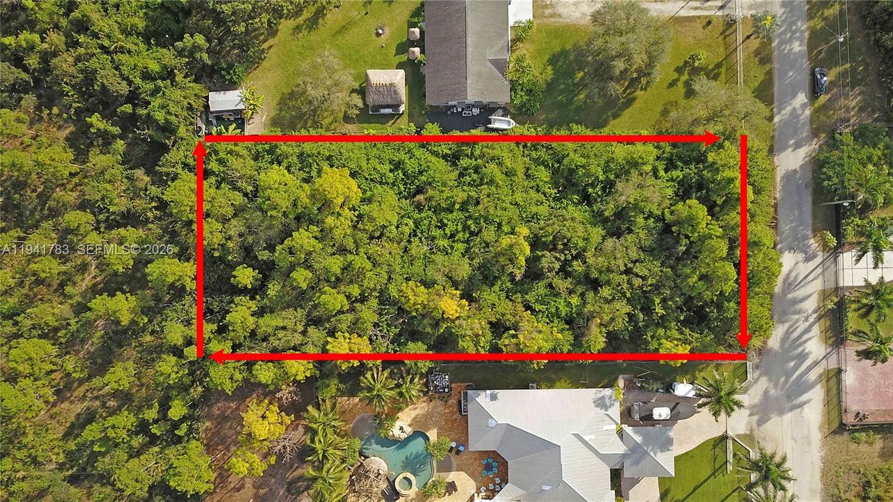 На продажу: $269,950 (0.78 acres)
