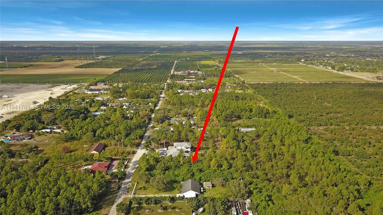 На продажу: $269,950 (0.78 acres)
