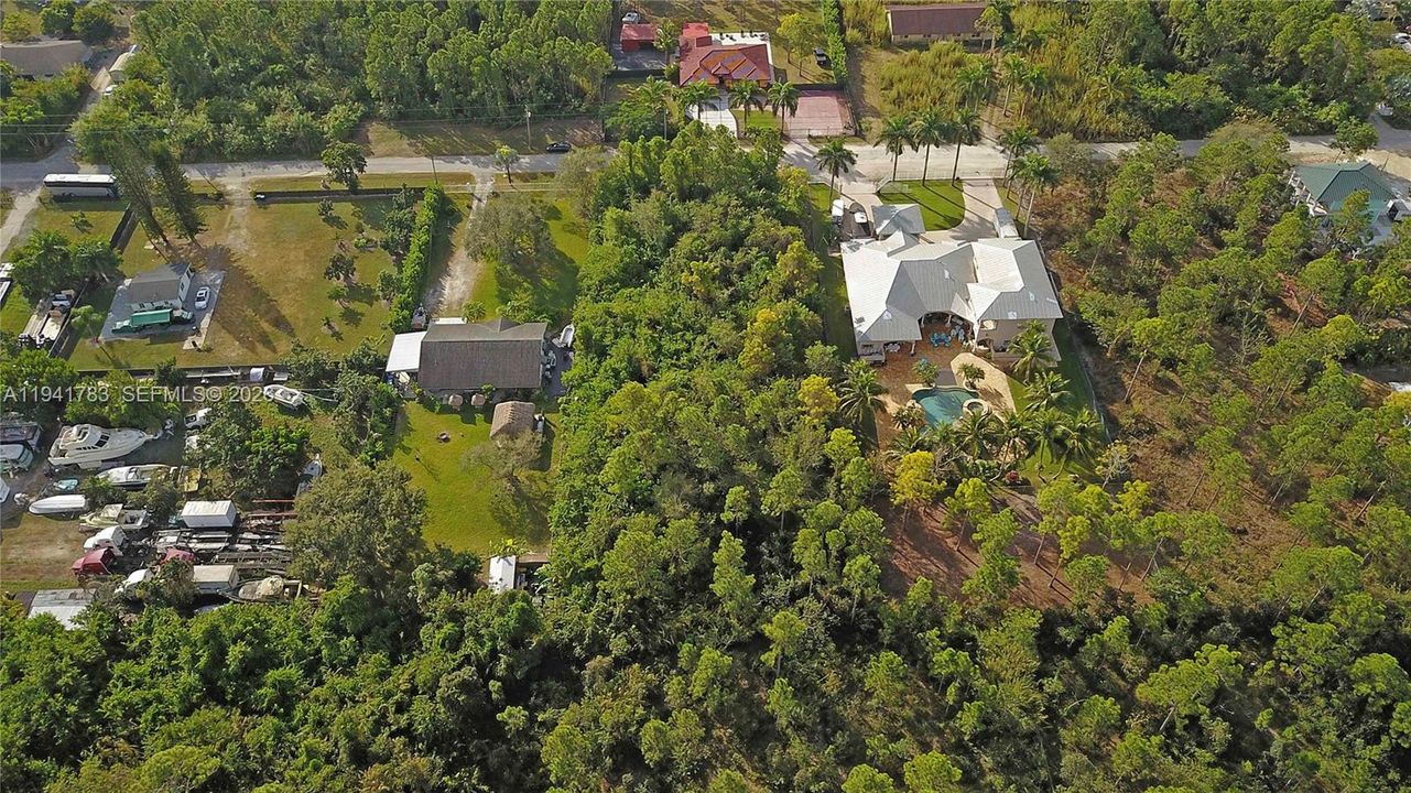 На продажу: $269,950 (0.78 acres)