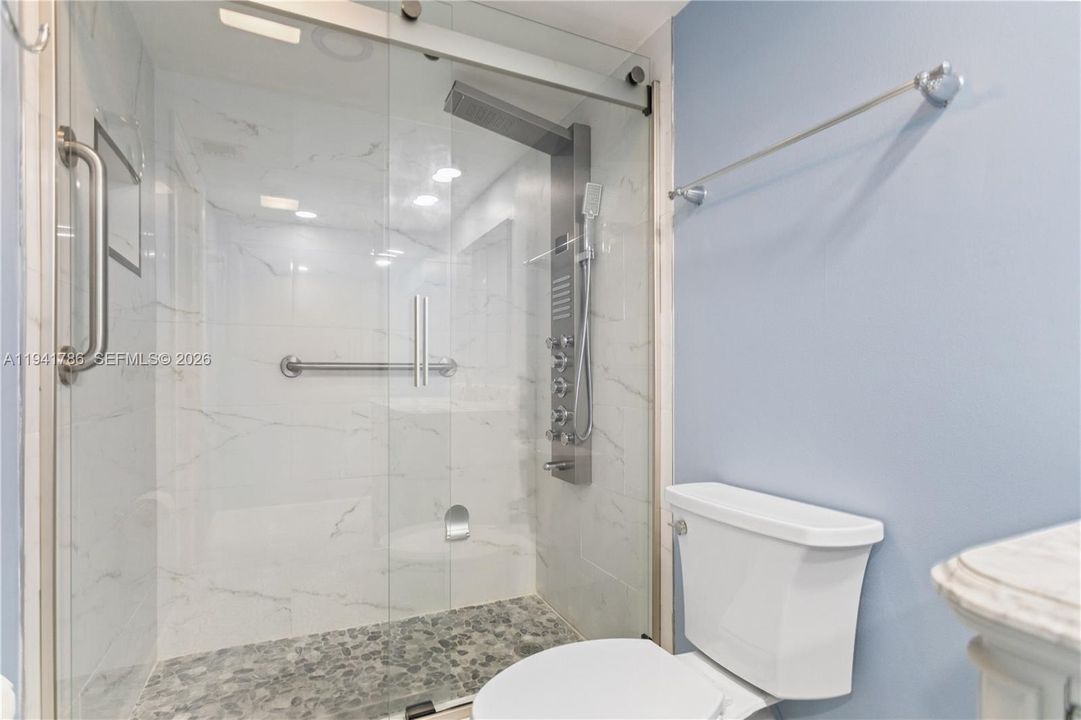 Под контрактом: $219,900 (3 спален, 2 ванн, 1500 Квадратных фут)