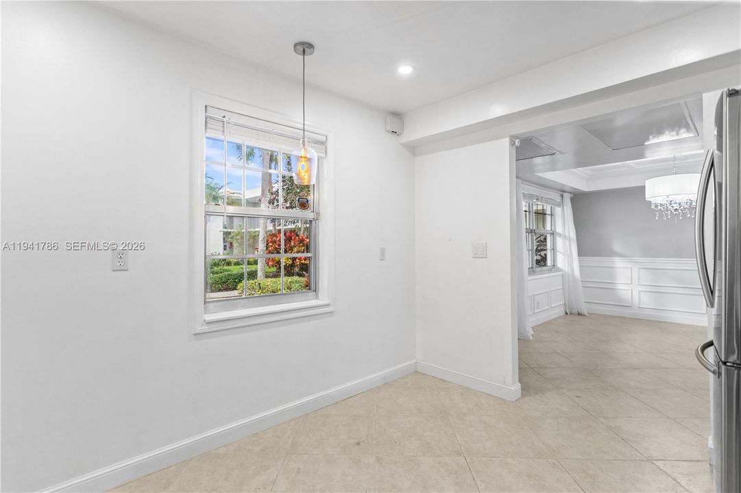 Под контрактом: $219,900 (3 спален, 2 ванн, 1500 Квадратных фут)