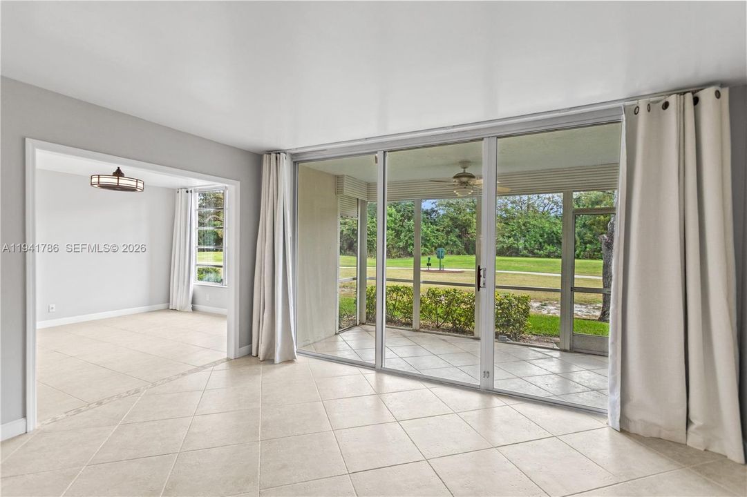 Под контрактом: $219,900 (3 спален, 2 ванн, 1500 Квадратных фут)