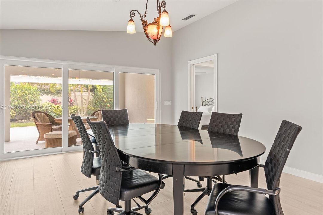 For Sale: $495,000 (2 beds, 2 baths, 1540 Square Feet)