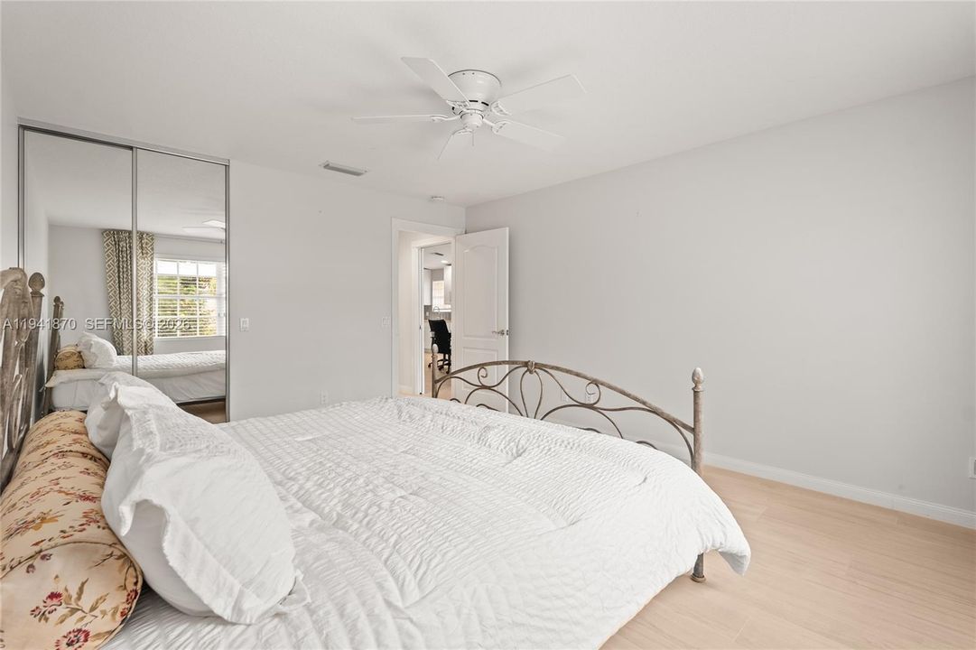 For Sale: $495,000 (2 beds, 2 baths, 1540 Square Feet)